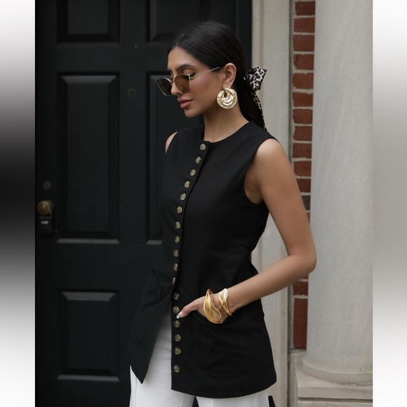 Black Cotton & Linen Crew Neck Sleeveless Button Up Front Longline Vest - Picture 13 of 14